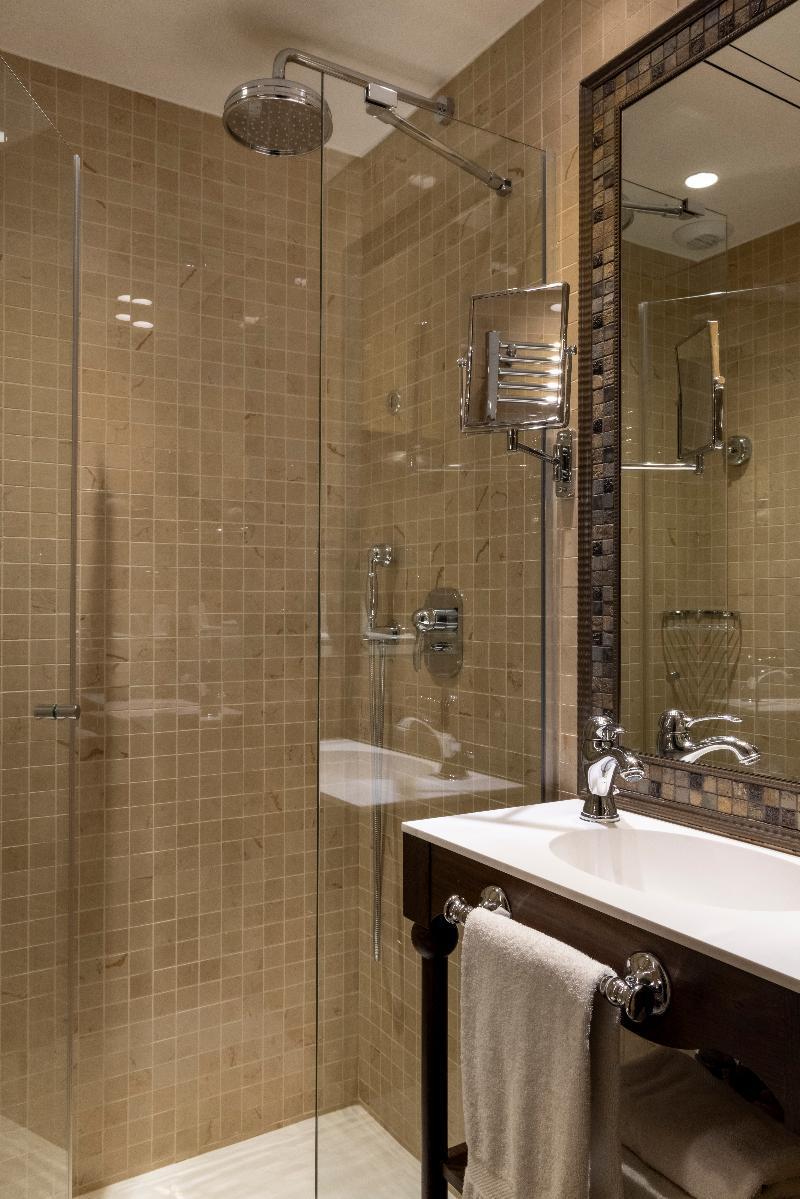 Hotel Vinci Due & Spa Париж Екстериор снимка
